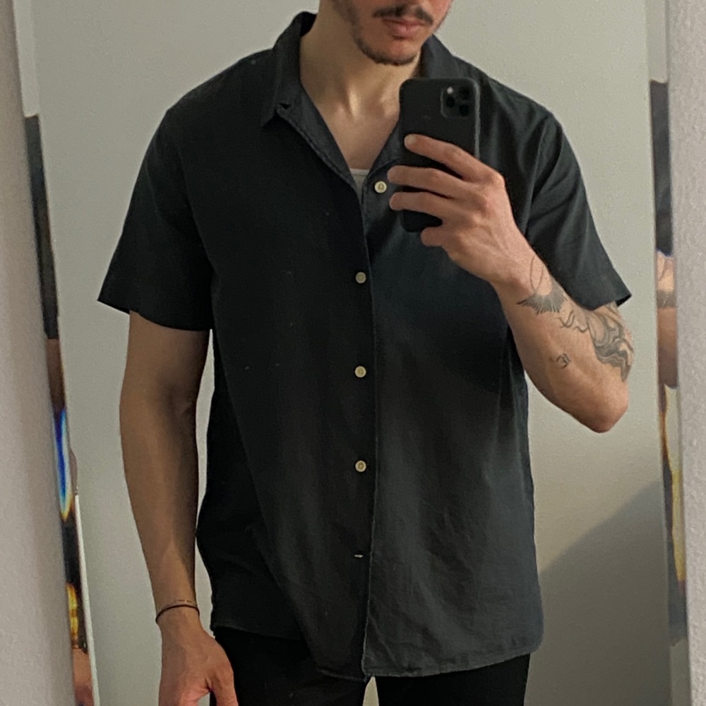 Banana Republic short-sleeve shirt